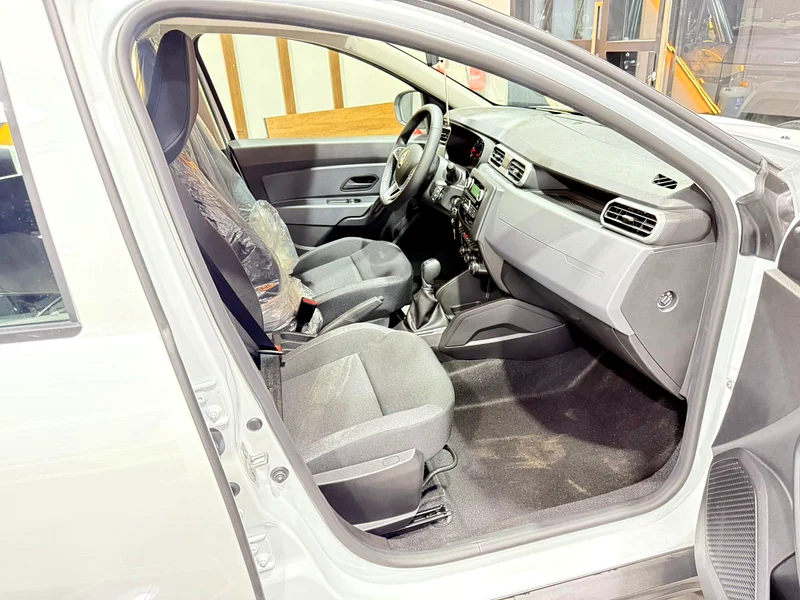 2025 Renault Duster - View 1