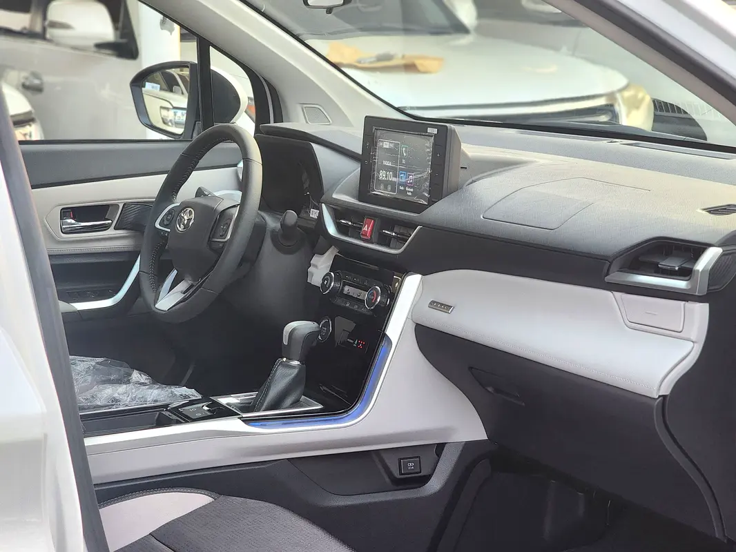 2025 Toyota Volz - View 4