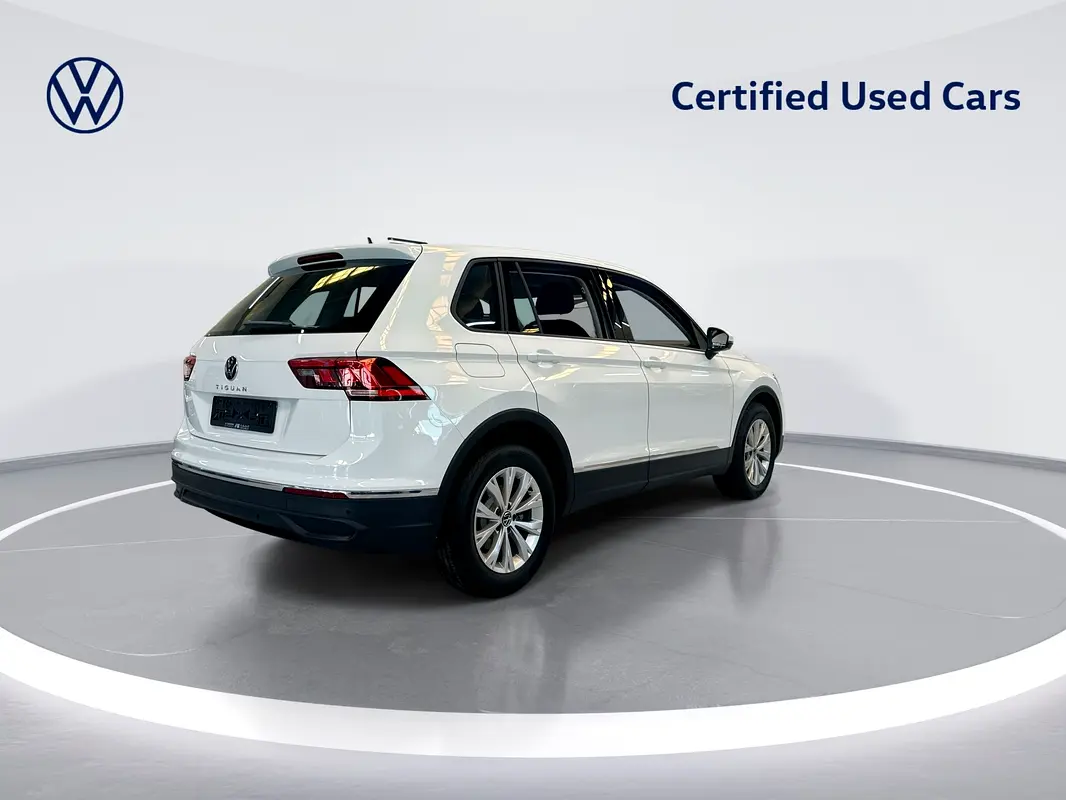 2024 Volkswagen Tiguan - View 4