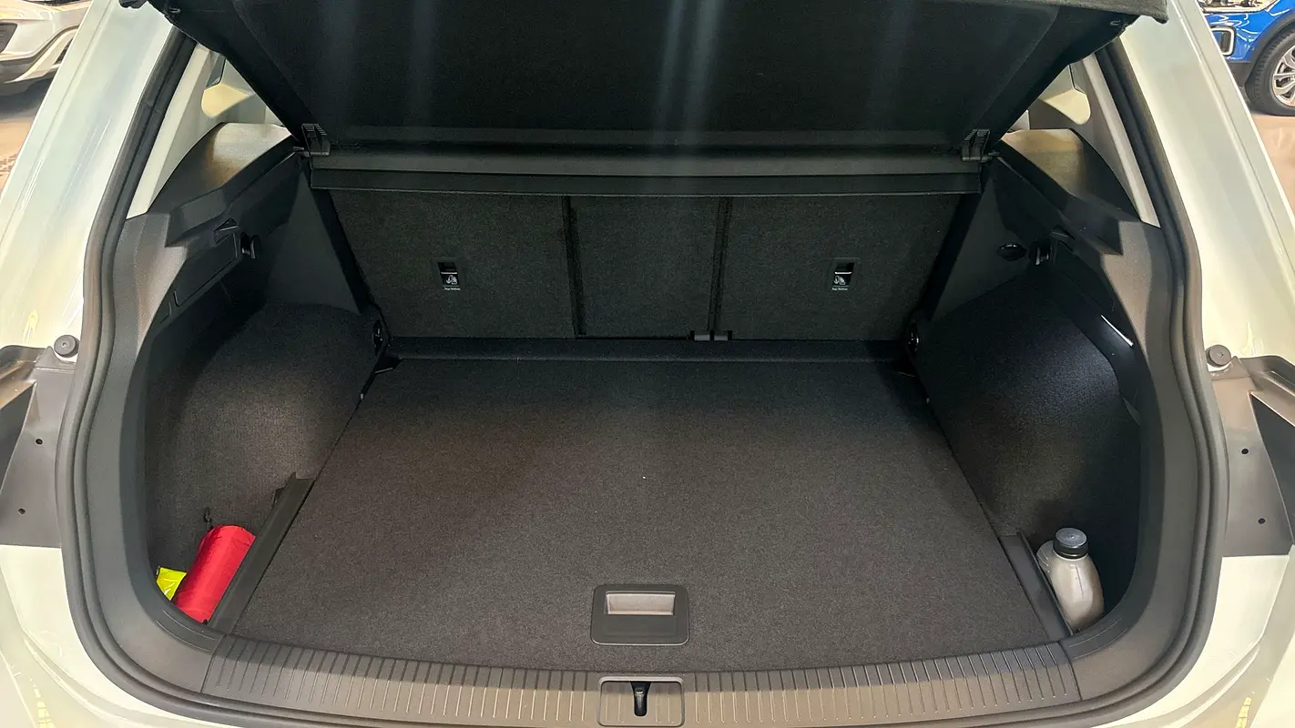 2024 Volkswagen Tiguan - View 11