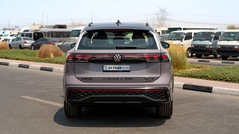 2025 Volkswagen Tiguan - View 3