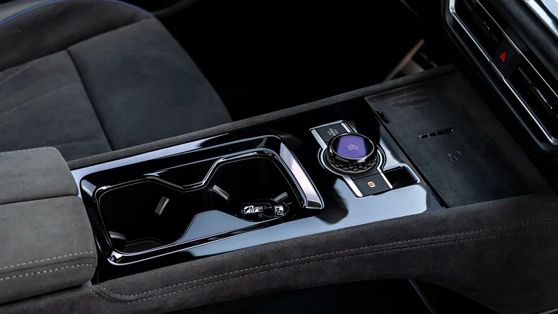 2025 Volkswagen Tiguan - View 7