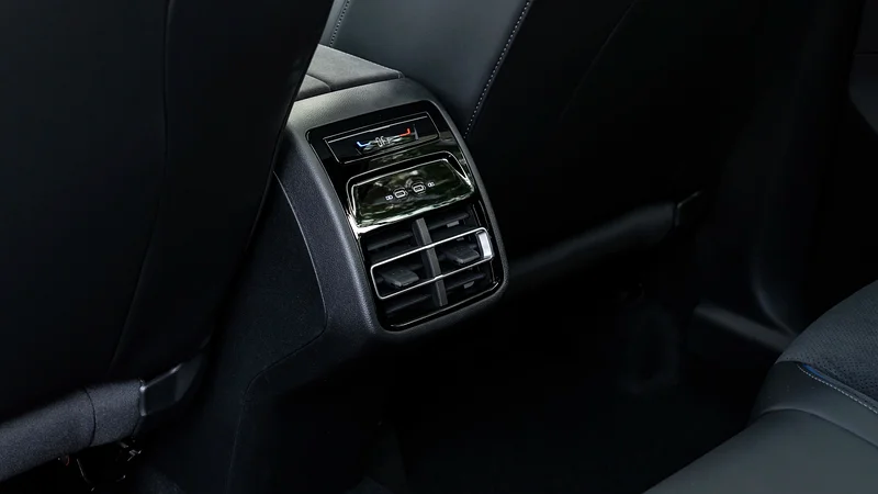 2025 Volkswagen Tiguan - View 15