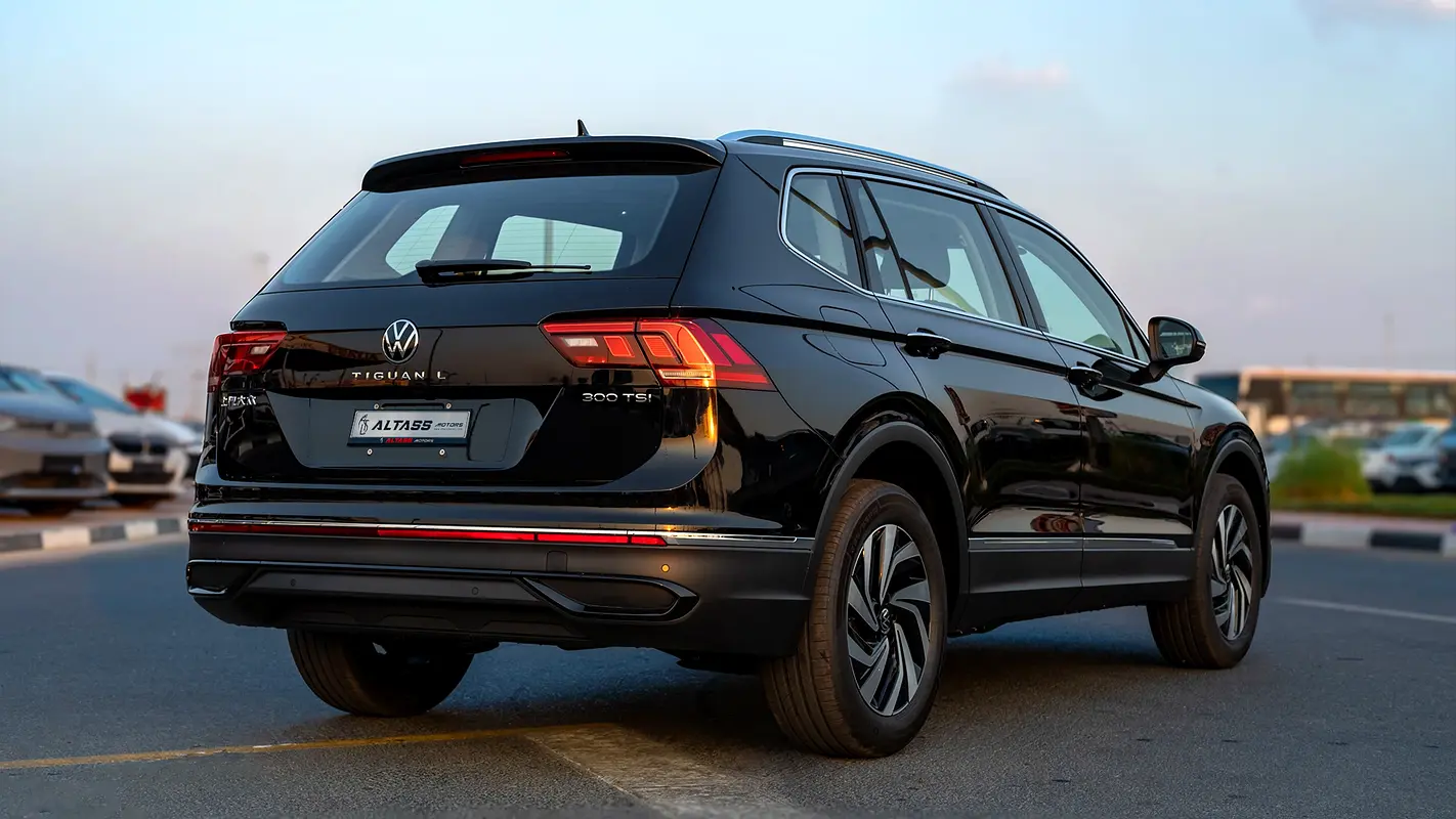 2025 Volkswagen Tiguan - View 1