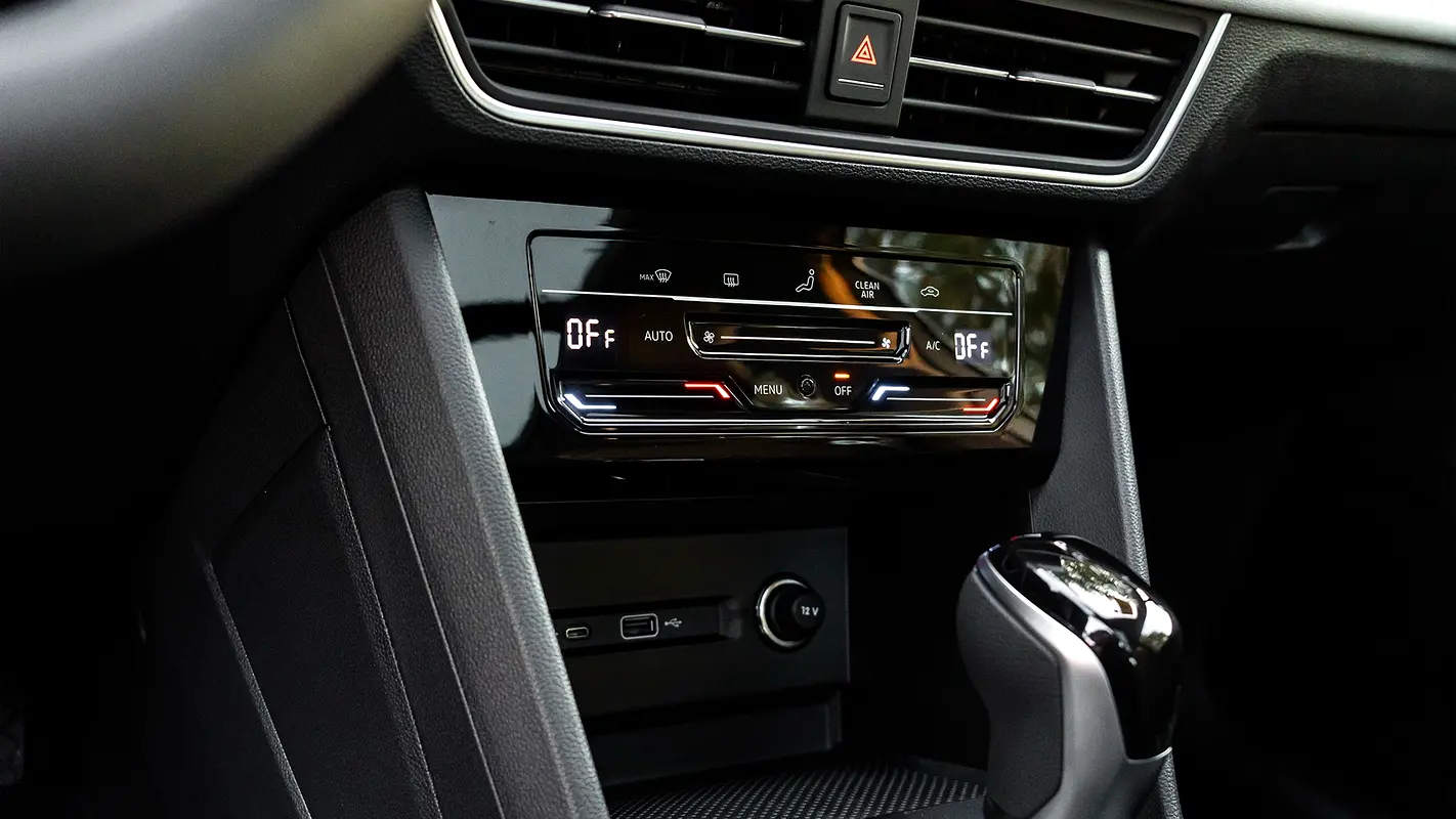 2025 Volkswagen Tiguan - View 12