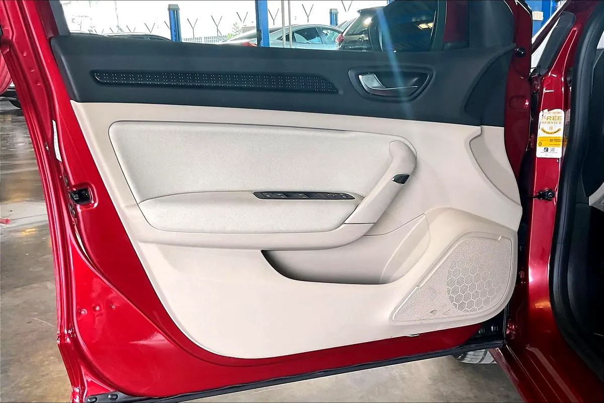 2024 Renault Megane - View 14