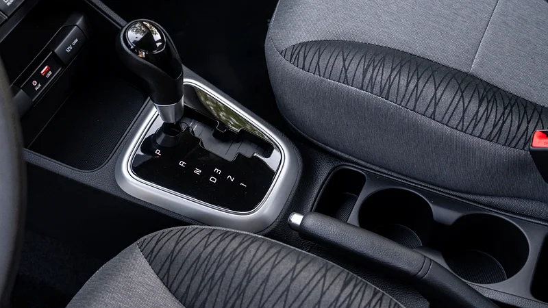 2025 Kia Pegas - View 11