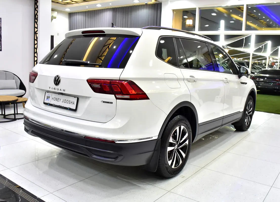 2024 Volkswagen Tiguan - View 4