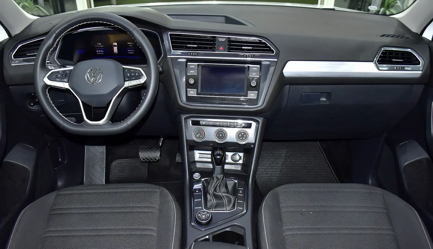 2024 Volkswagen Tiguan - View 9