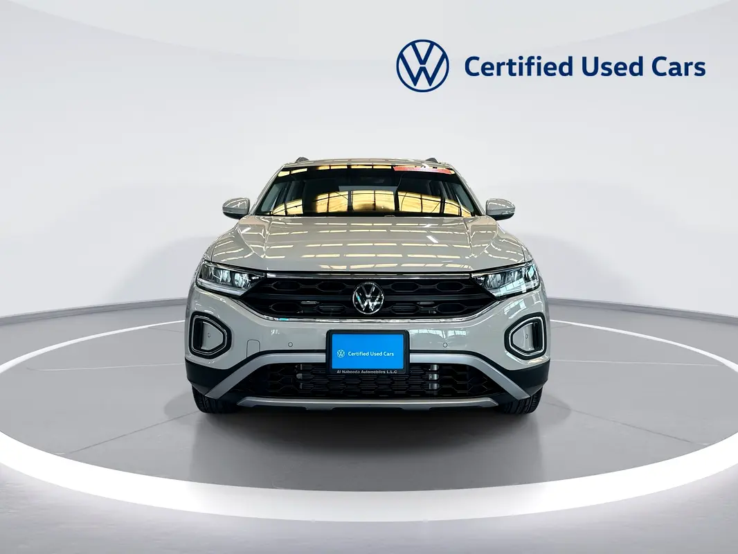 2024 Volkswagen T-Roc - View 1