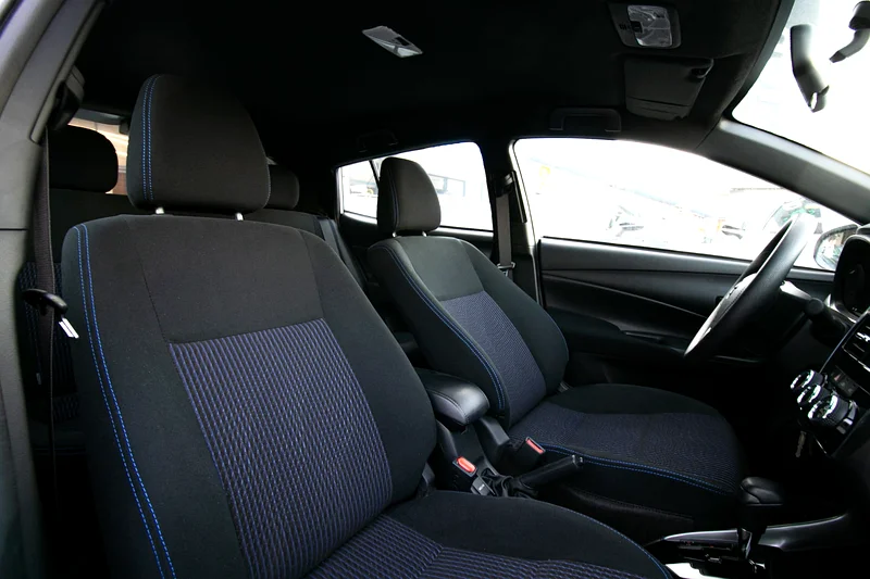 2025 Toyota Yaris - View 5