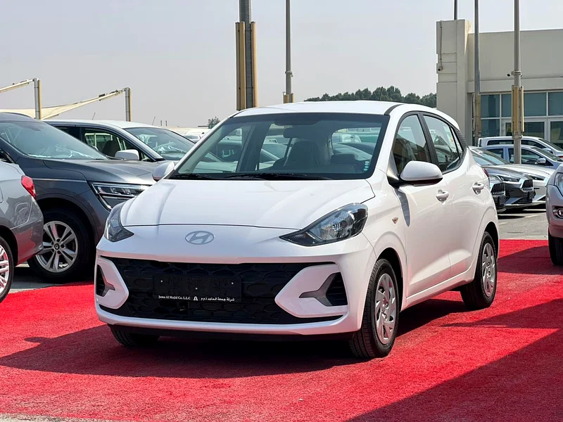 2025 Hyundai Grand i10 - View 2