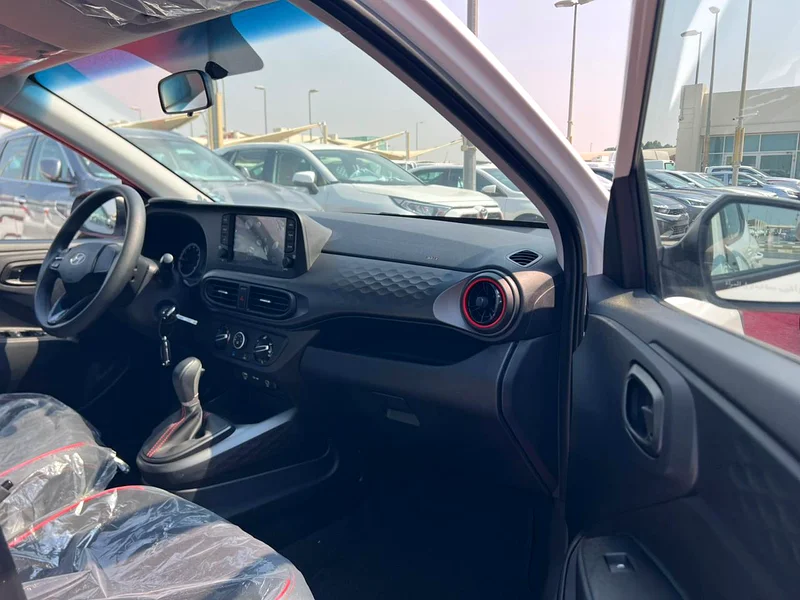 2025 Hyundai Grand i10 - View 10