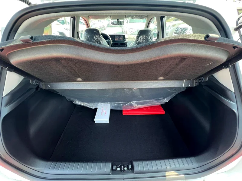 2025 Hyundai Grand i10 - View 14