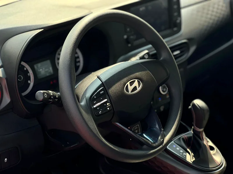 2025 Hyundai Grand i10 - View 16