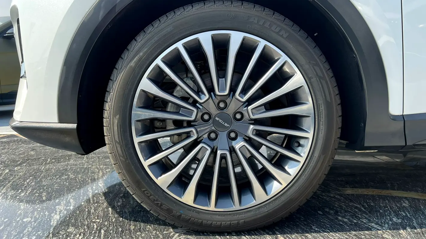 2025 Jetour X70 - View 3