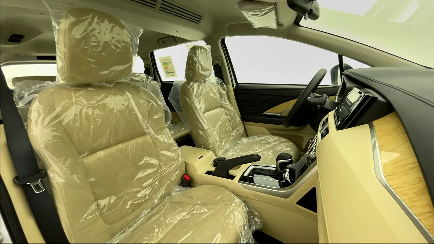 2025 Mitsubishi Xpander - View 5