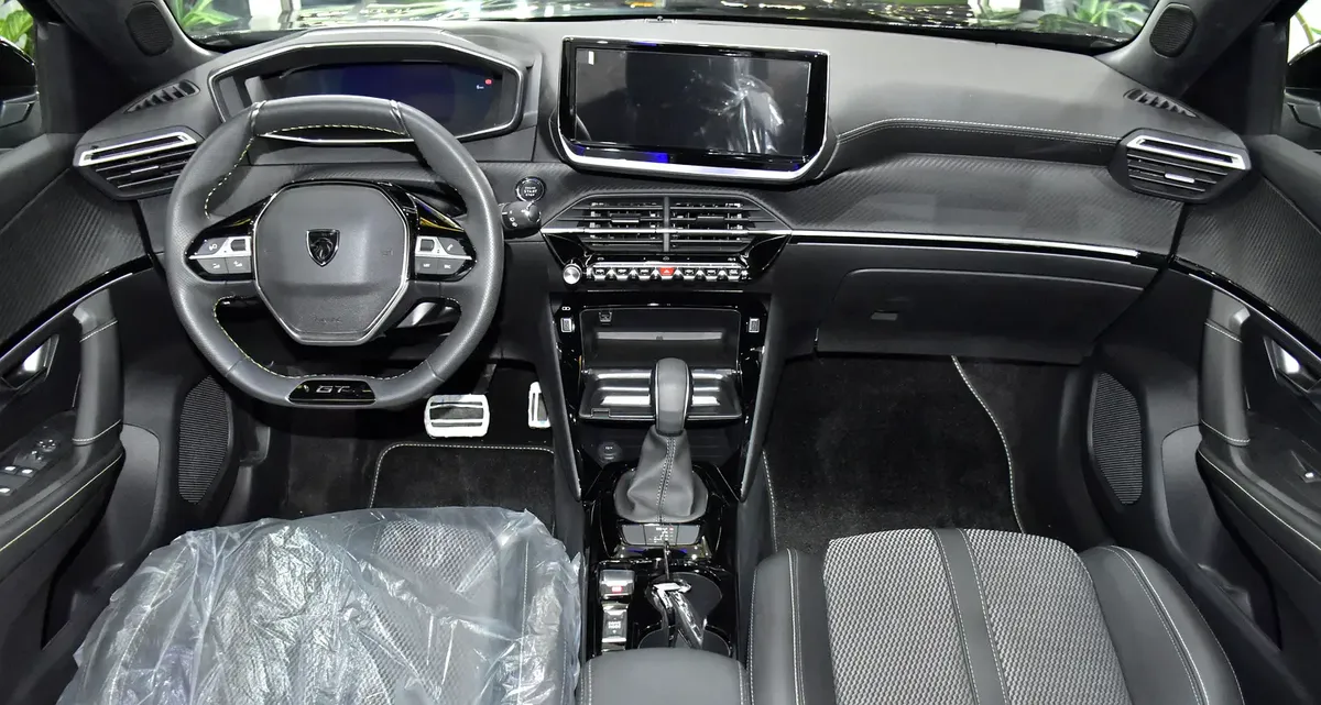 2024 Peugeot 2008 - 0 km - Available for export from UAE to Algeria - 11