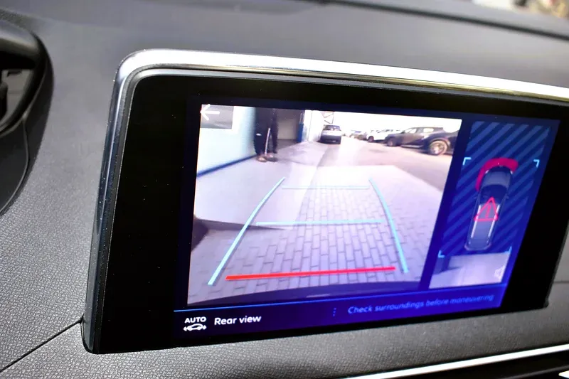 2024 Peugeot 3008 - 23865 km - Available for export from UAE to Algeria - 13