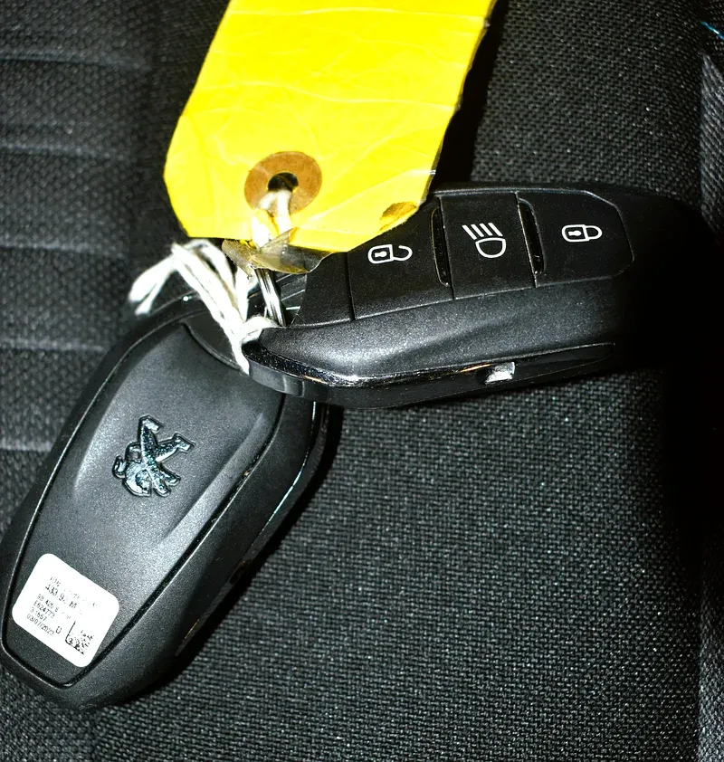 2024 Peugeot 3008 - 23865 km - Available for export from UAE to Algeria - 15