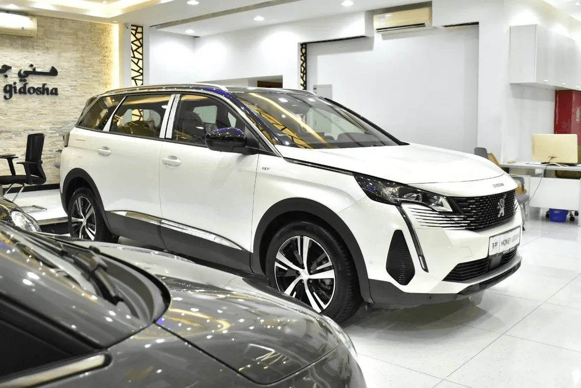 2024 Peugeot 5008