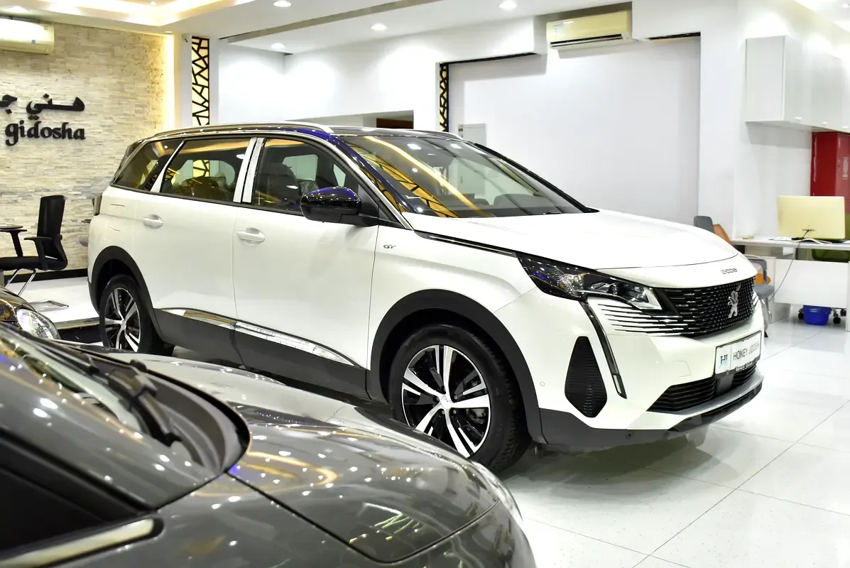 2024 Peugeot 5008 - 0 km - Available for export from UAE to Algeria - 3