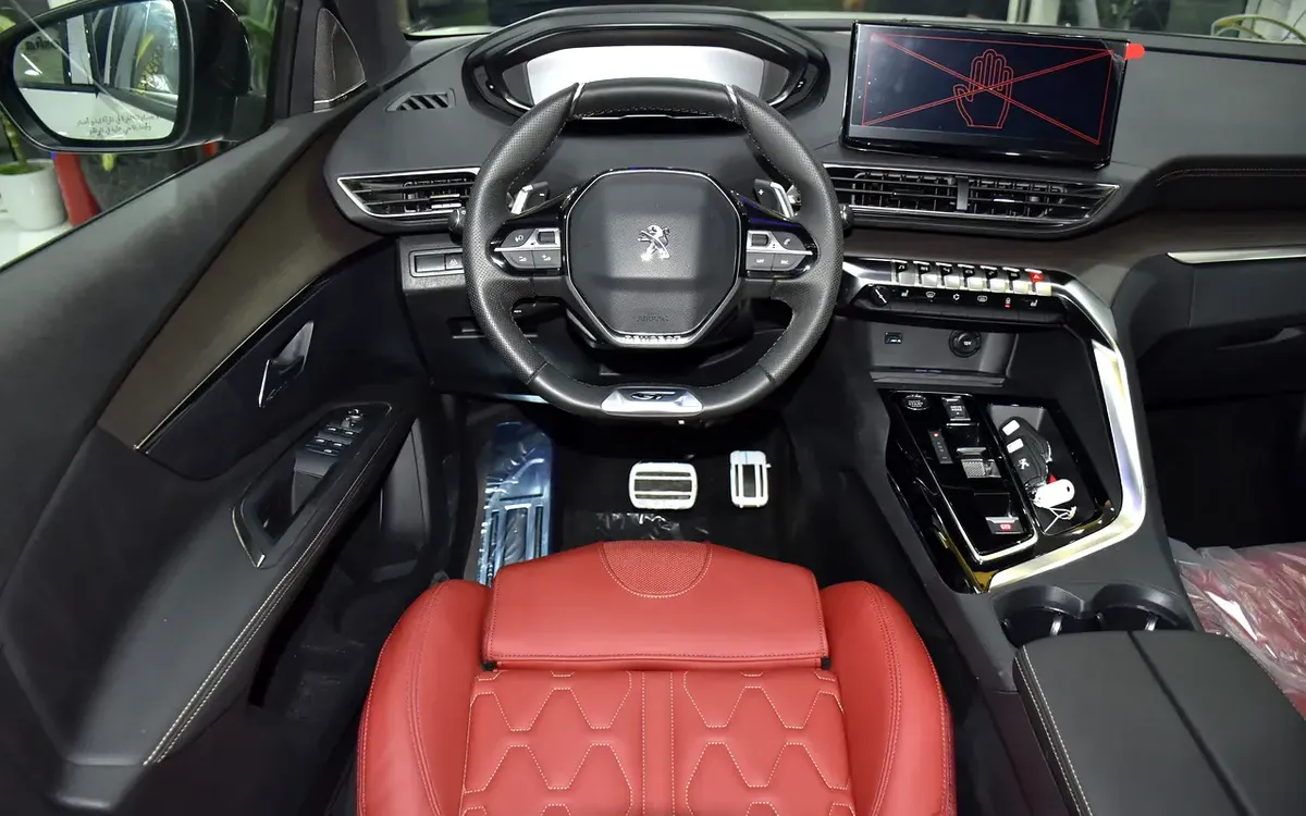 2024 Peugeot 5008 - 0 km - Available for export from UAE to Algeria - 12