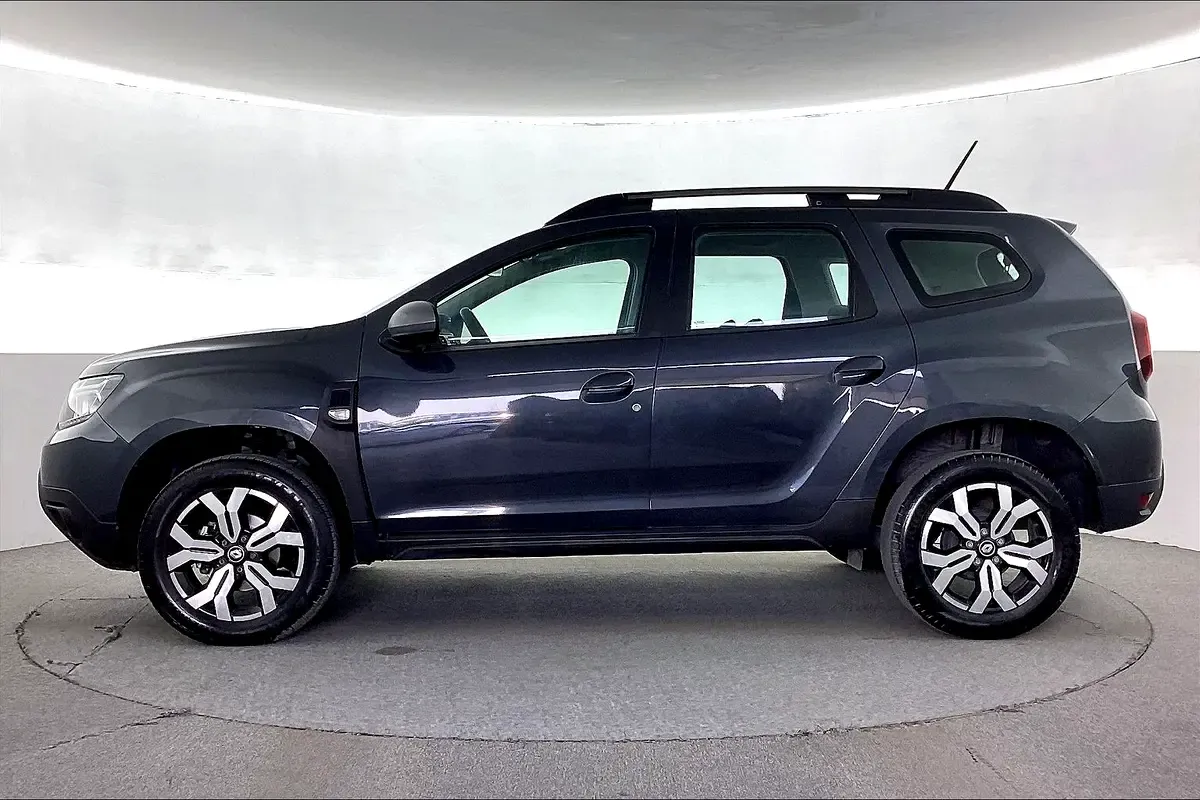 2024 Renault Duster - 19290 km - Available for export from UAE to Algeria - 3
