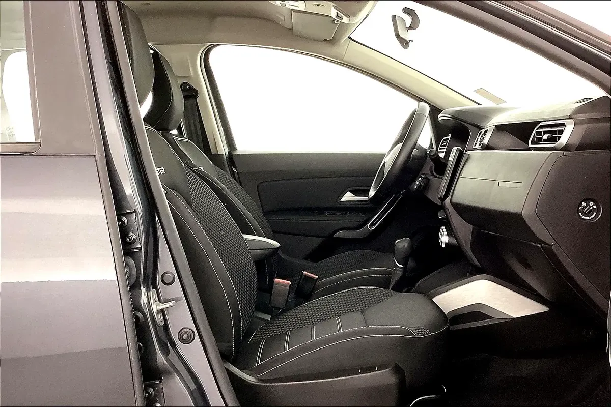 2024 Renault Duster - 19290 km - Available for export from UAE to Algeria - 11