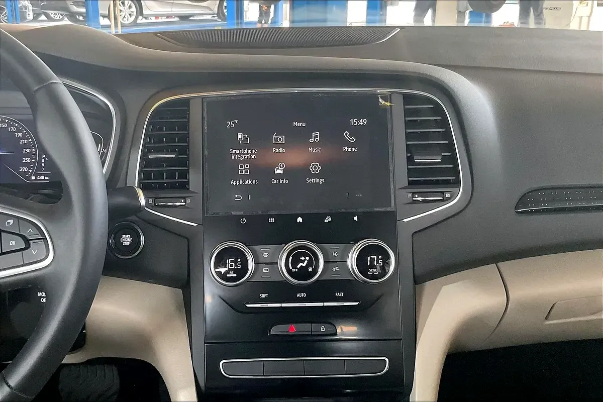 2024 Renault Megane - 94 km - Available for export from UAE to Algeria - 3