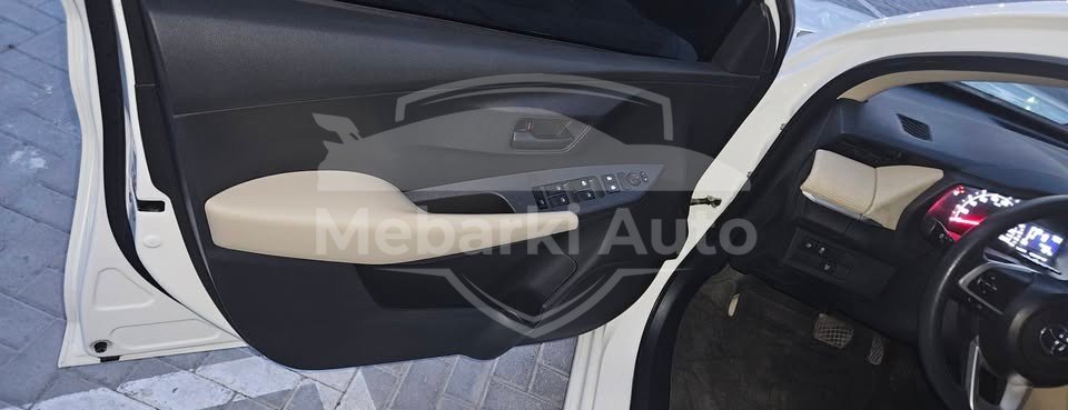 2024 Toyota Yaris - 43000 km - Available for export from UAE to Algeria - 7