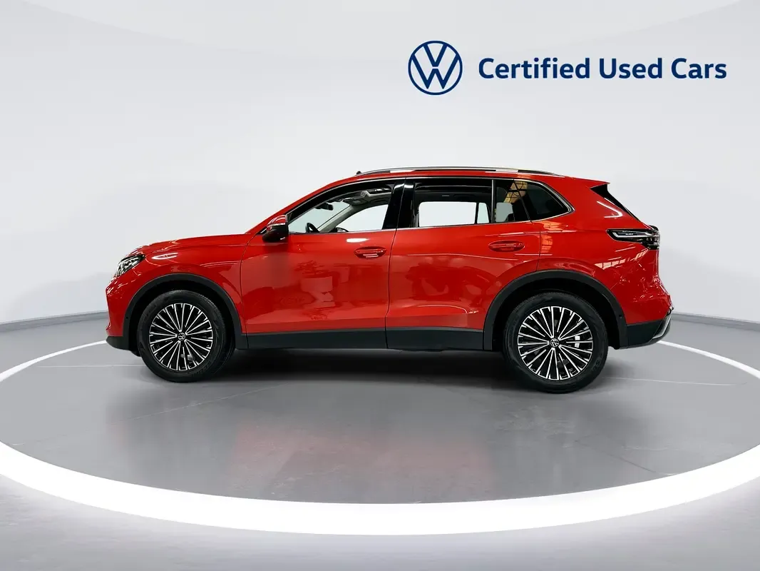 2024 Volkswagen Tiguan - 11861 km - Available for export from UAE to Algeria - 4