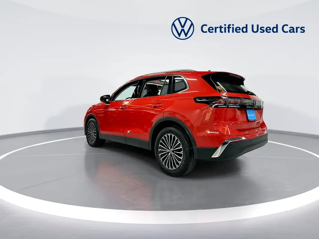 2024 Volkswagen Tiguan - 11861 km - Available for export from UAE to Algeria - 5