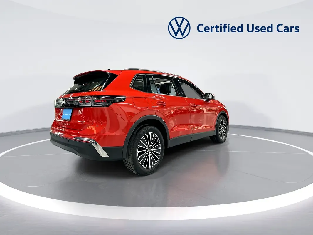 2024 Volkswagen Tiguan - 11861 km - Available for export from UAE to Algeria - 7