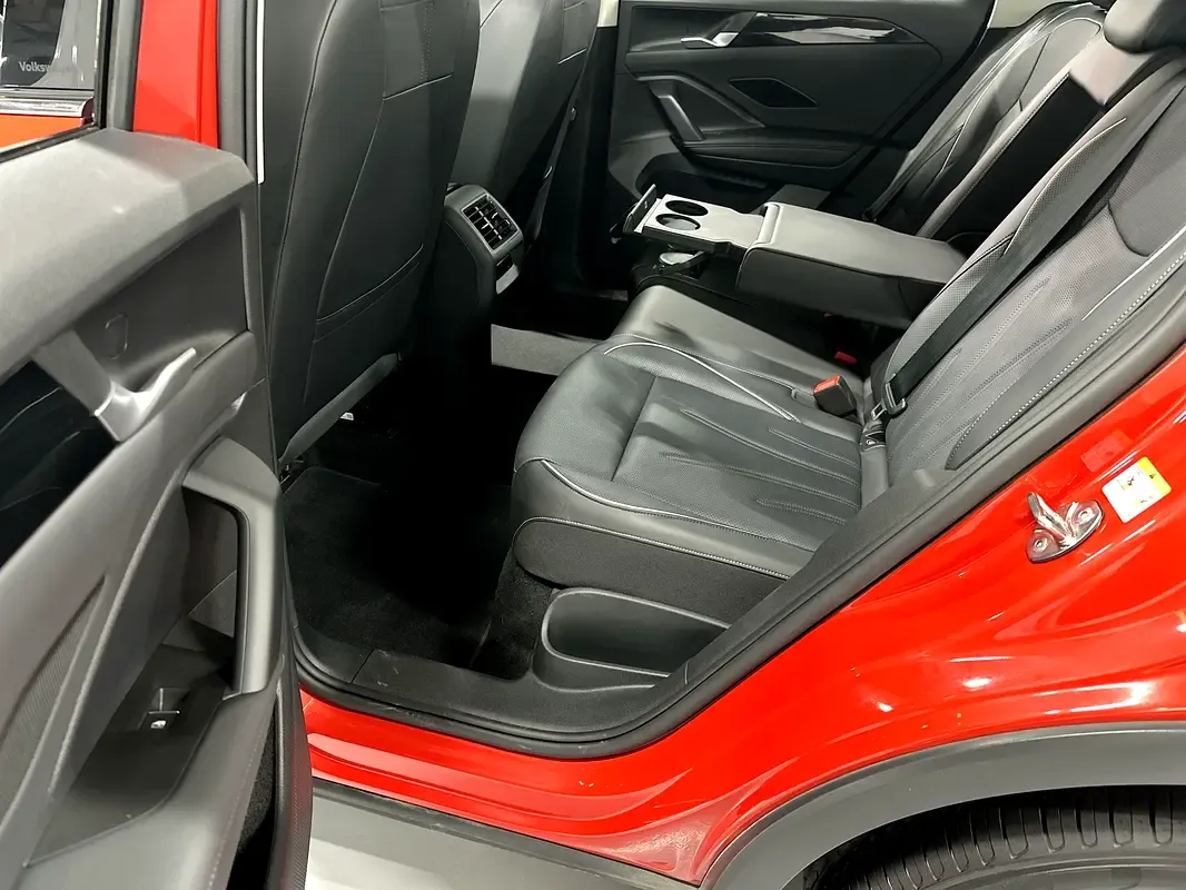 2024 Volkswagen Tiguan - 11861 km - Available for export from UAE to Algeria - 11