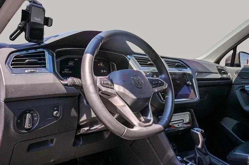 2024 Volkswagen Tiguan - 28255 km - Available for export from UAE to Algeria - 16