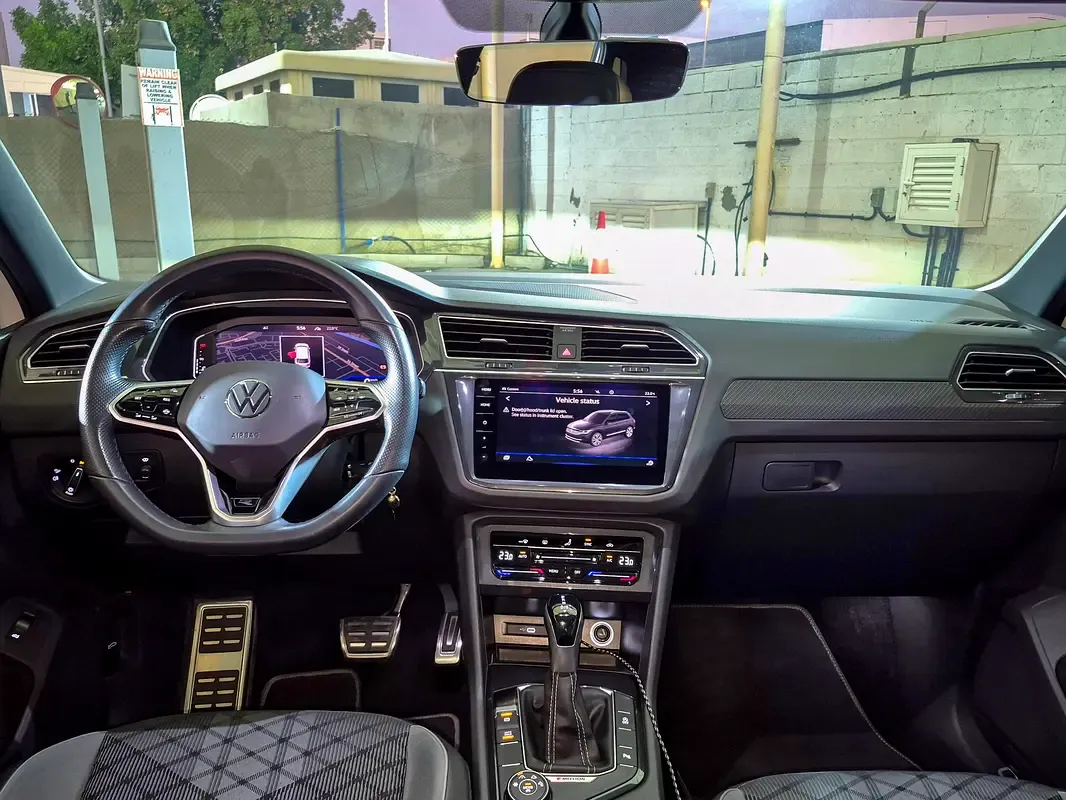 2024 Volkswagen Tiguan - 29793 km - Available for export from UAE to Algeria - 9
