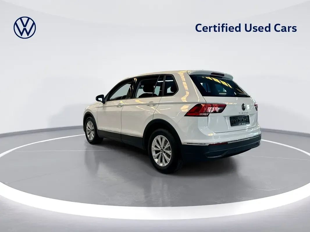 2024 Volkswagen Tiguan - 14500 km - Available for export from UAE to Algeria - 7