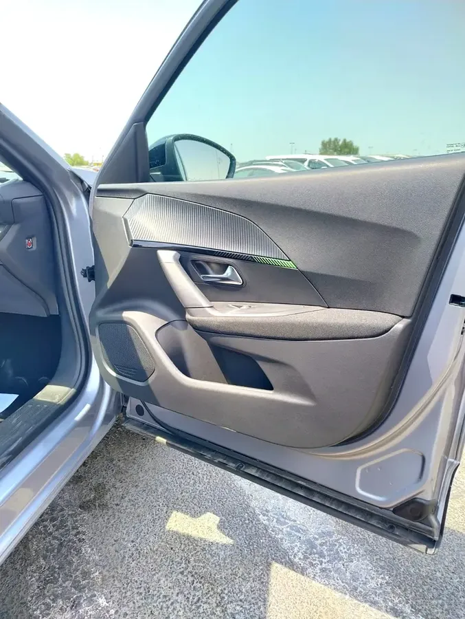 2025 Peugeot 2008 - 0 km - Available for export from UAE to Algeria - 5