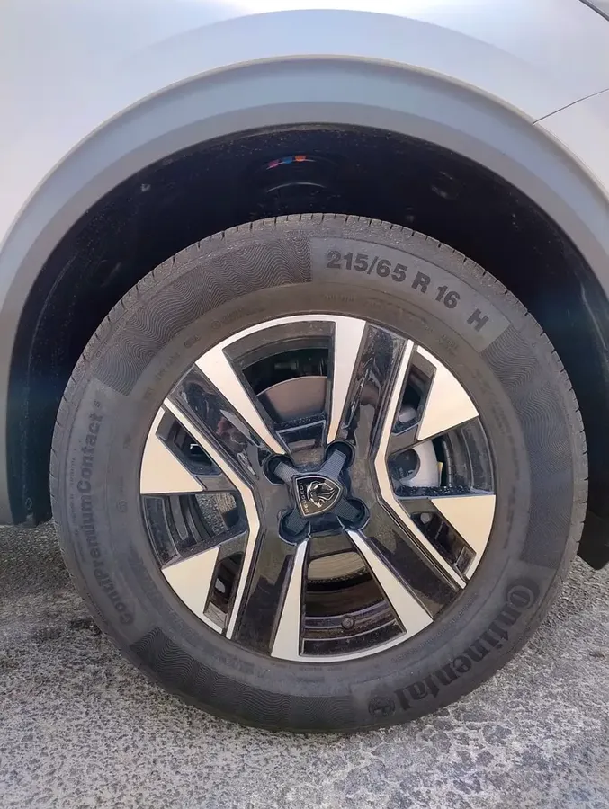 2025 Peugeot 2008 - 0 km - Available for export from UAE to Algeria - 8