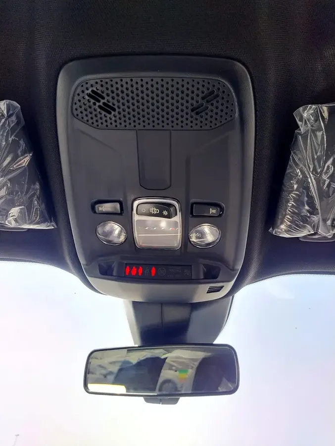 2025 Peugeot 2008 - 0 km - Available for export from UAE to Algeria - 11