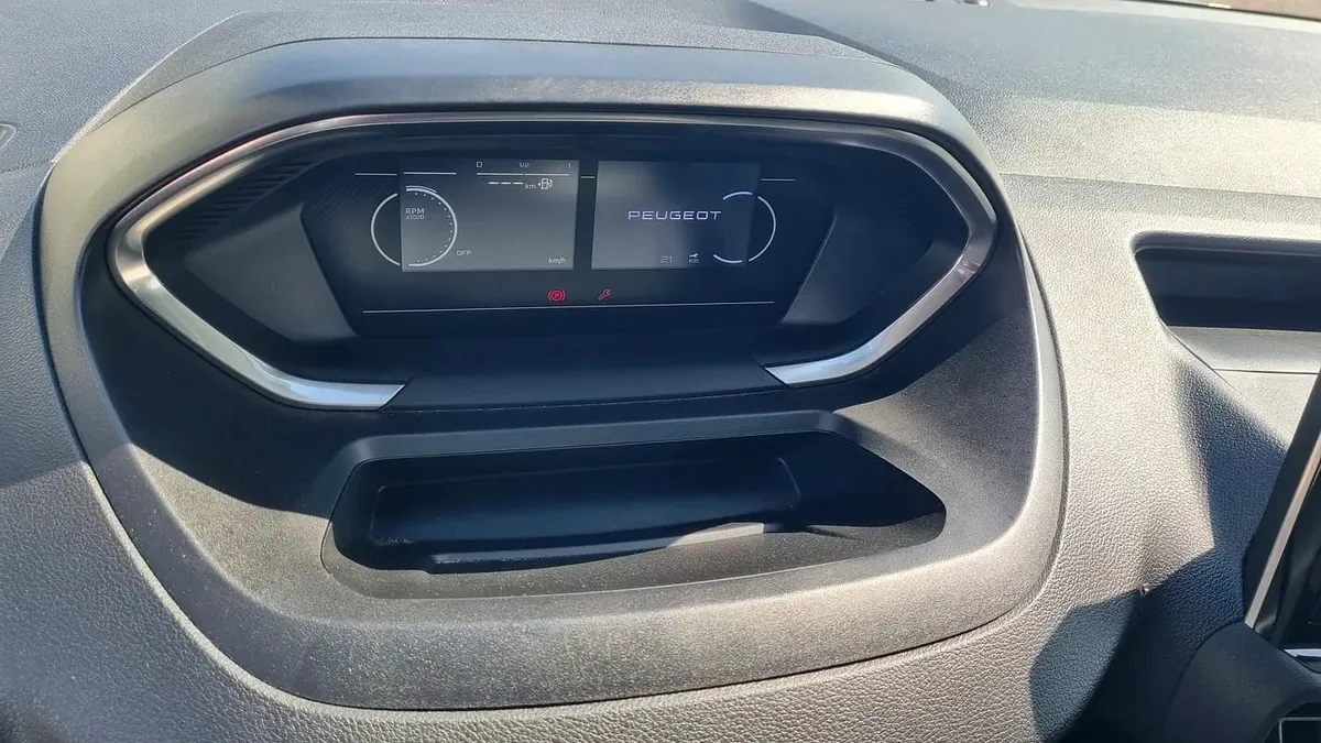 2025 Peugeot Partner - 0 km - Available for export from UAE to Algeria - 3