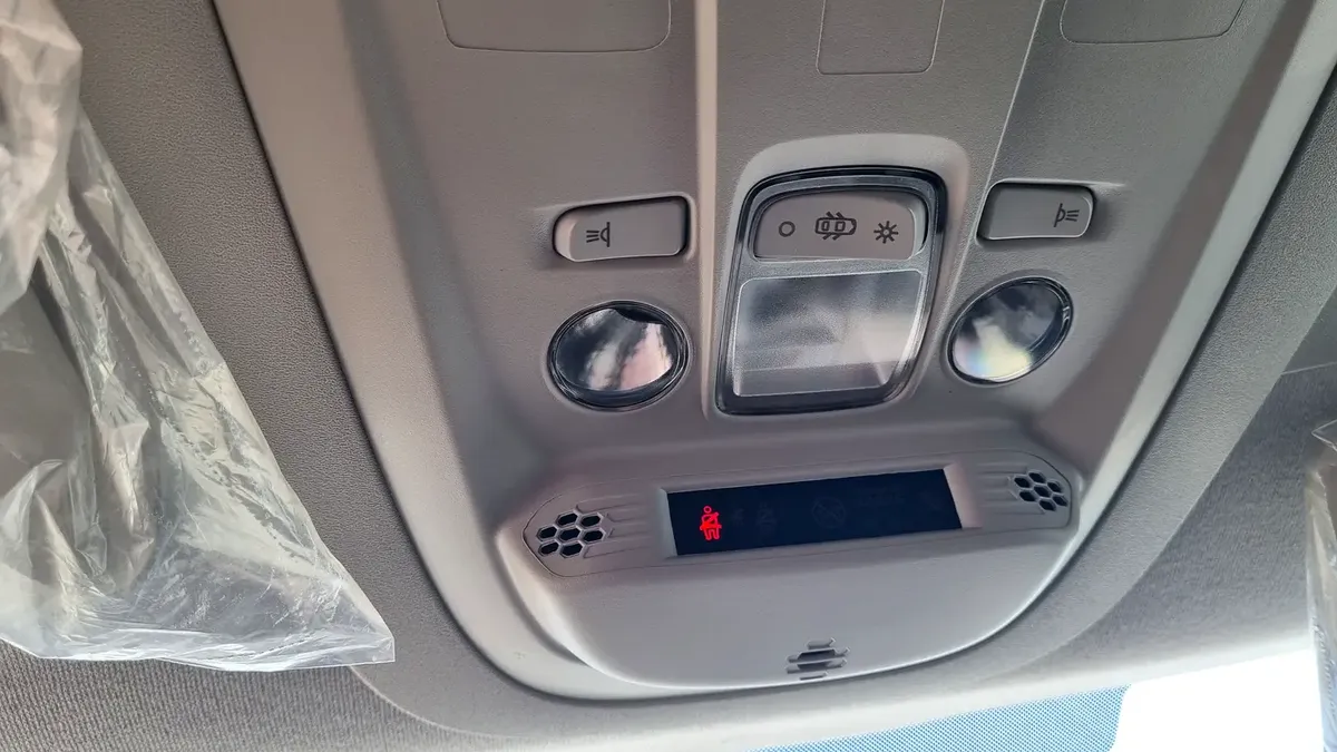 2025 Peugeot Partner - 0 km - Available for export from UAE to Algeria - 6