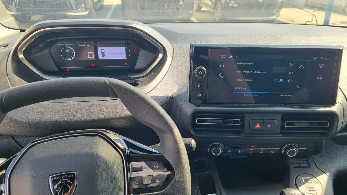 2025 Peugeot Partner - 0 km - Available for export from UAE to Algeria - 7