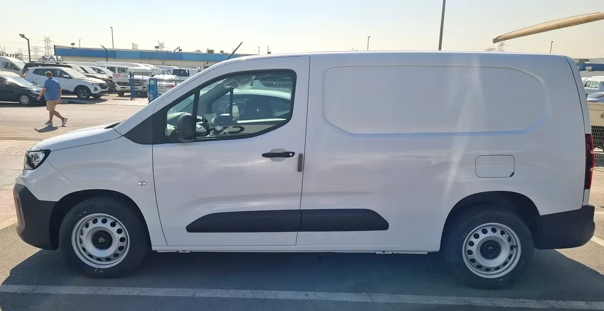 2025 Peugeot Partner - 0 km - Available for export from UAE to Algeria - 10
