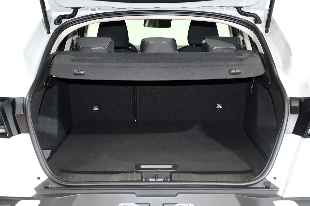 2025 Renault Arkana - 2446 km - Available for export from UAE to Algeria - 7