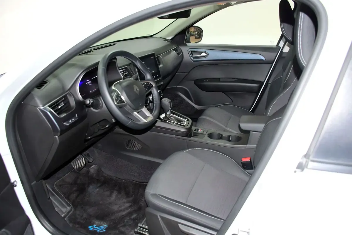 2025 Renault Arkana - 2446 km - Available for export from UAE to Algeria - 10