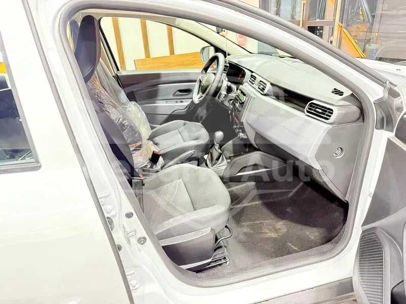2025 Renault Duster - 0 km - Available for export from UAE to Algeria 2