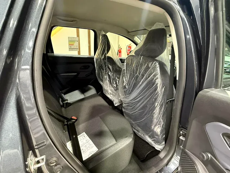 2025 Renault Duster - 0 km - Available for export from UAE to Algeria - 8