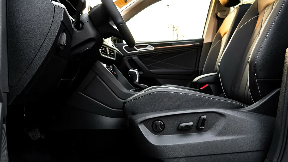 2025 Volkswagen Tiguan - 36 km - Available for export from UAE to Algeria - 9